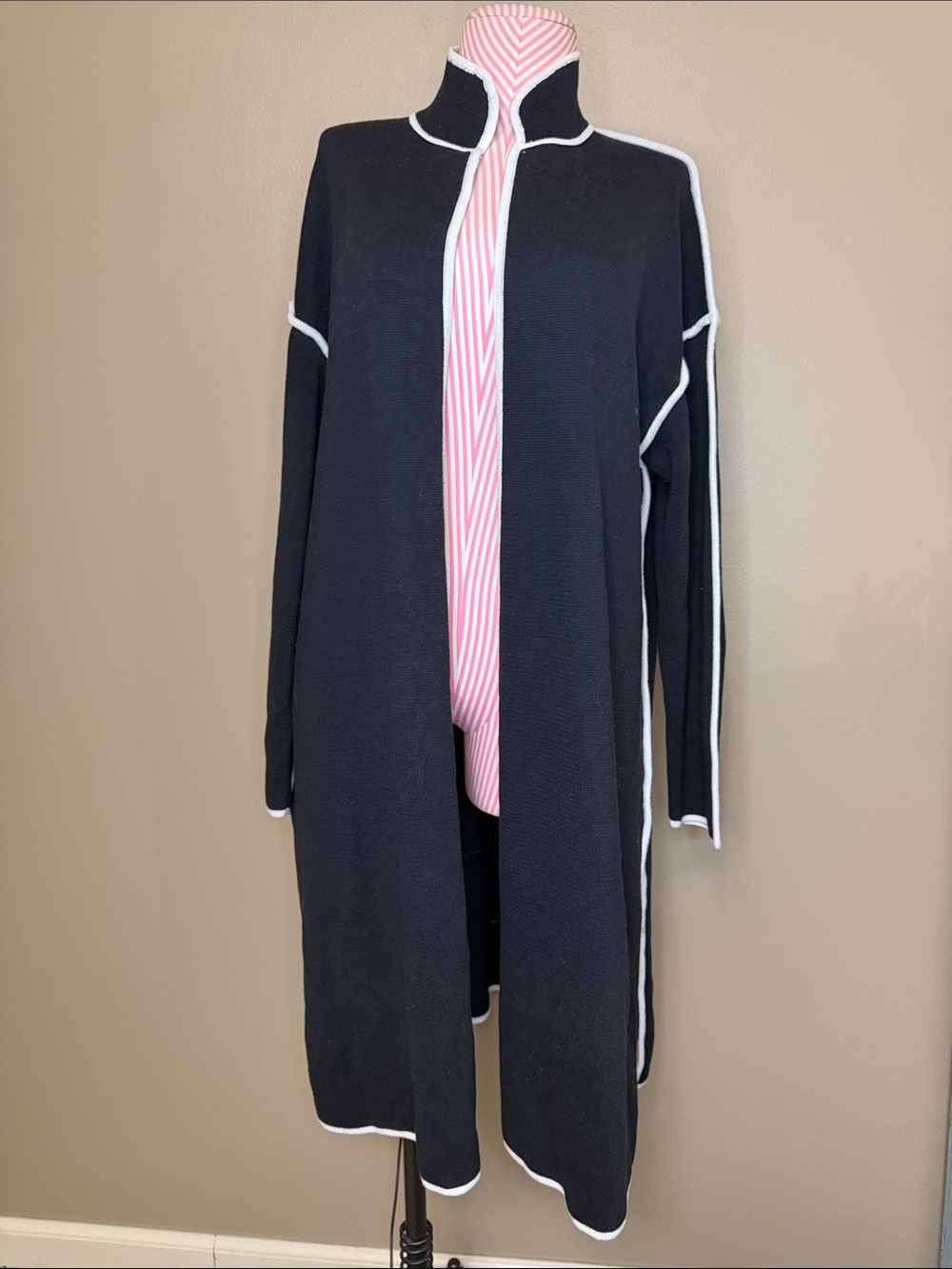 Marla Wynne Long Open-Front Black Cardigan Sweater Duster w White Contrast Trim